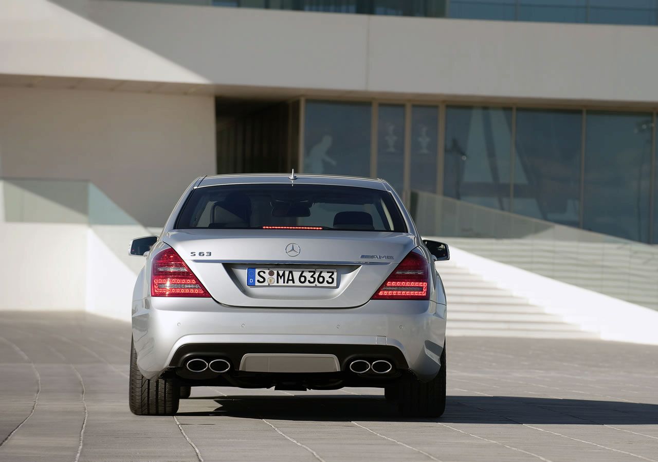 Mercedes-Benz S63 AMG и S65 AMG 2010