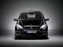 Новият Mercedes A-Class ще има AMG версия с мощност 320 к.с.