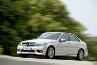 Mercedes C-Class получи по-ефективни двигатели