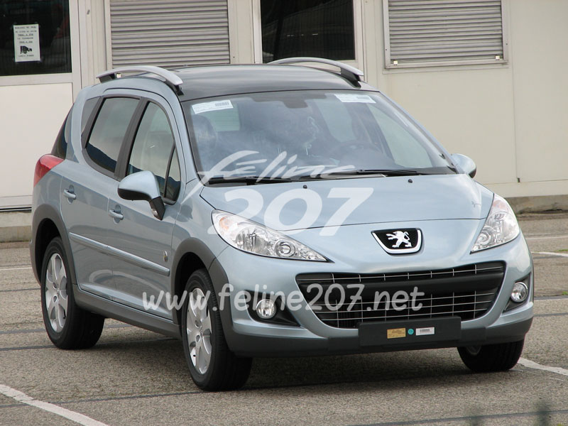 Peugeot 207 SW facelift spy (Feline 207)