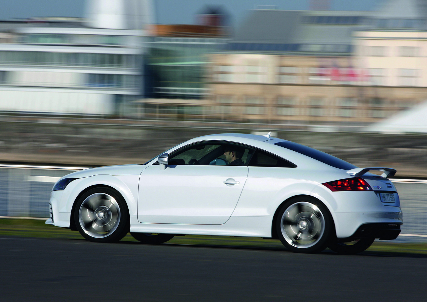 Audi TT RS (нови снимки)