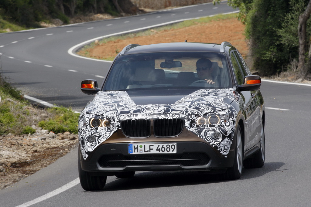 BMW X1 с камуфлаж