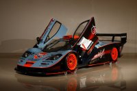 Продава се състезателен McLaren F1 GTR