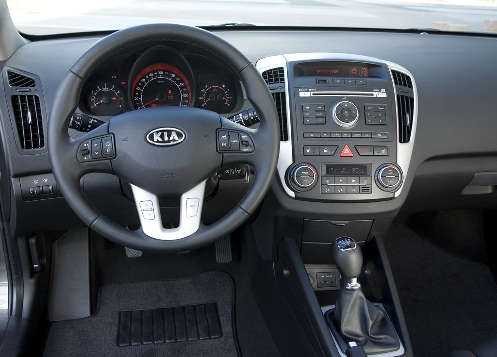 Kia Ceed facelift 2010