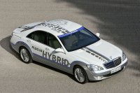 Mercedes S 500 Plug-In Hybrid с разход 3.2л/100км.