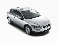 Volvo работи върху електрически C30