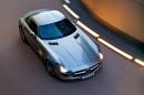 Първи официални снимки на Mercedes SLS AMG Gullwing