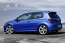 Volkswagen Golf R се изстрелва за 5.5сек. на 100км.