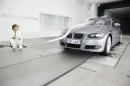 BMW демонстрира новите си въздушни тунели със сексапил