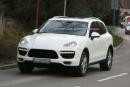 Новото Porsche Cayenne заснето почти без маскировка