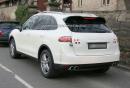 Новото Porsche Cayenne заснето почти без маскировка