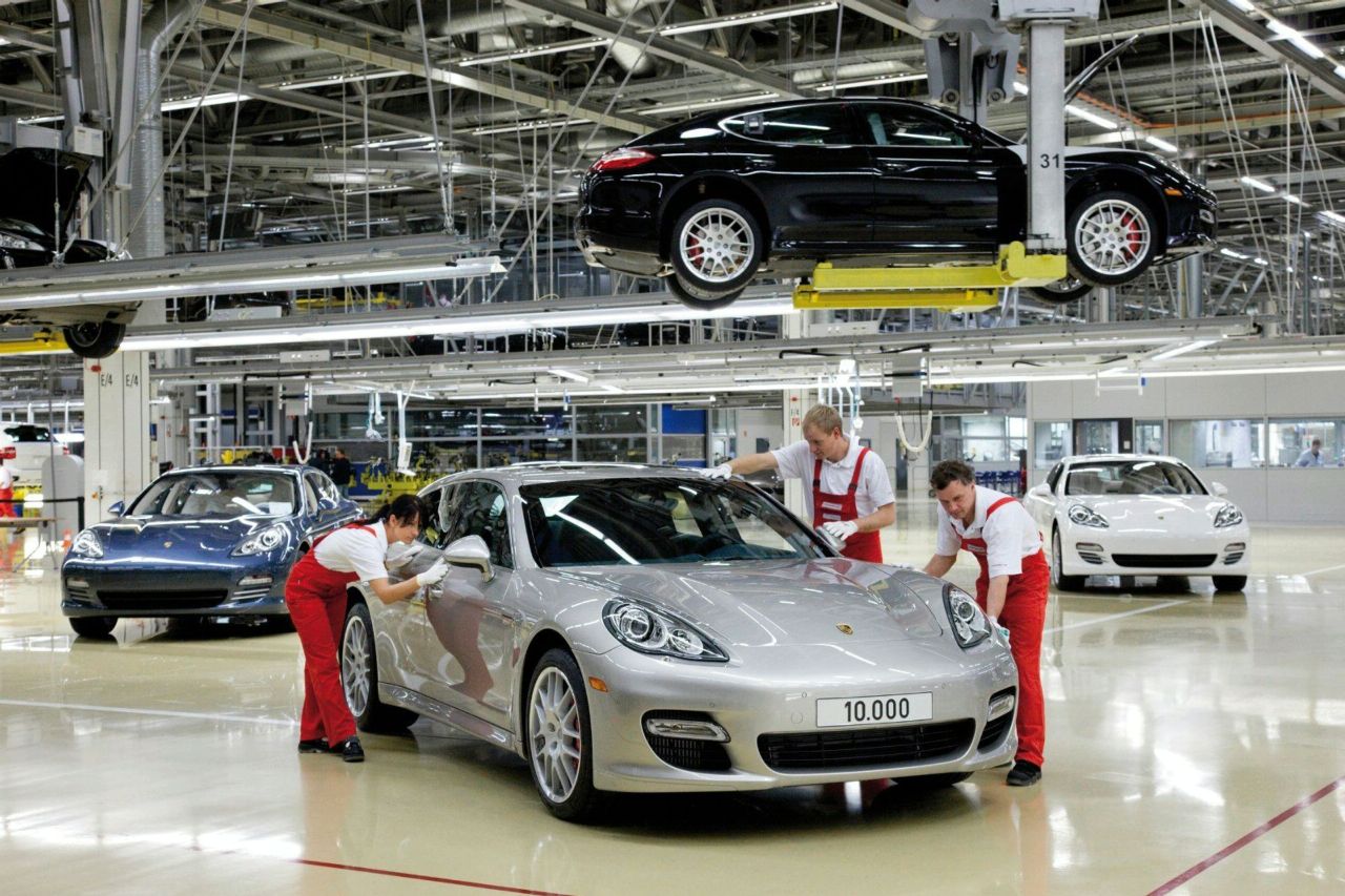 Porsche Panamera 10 000
