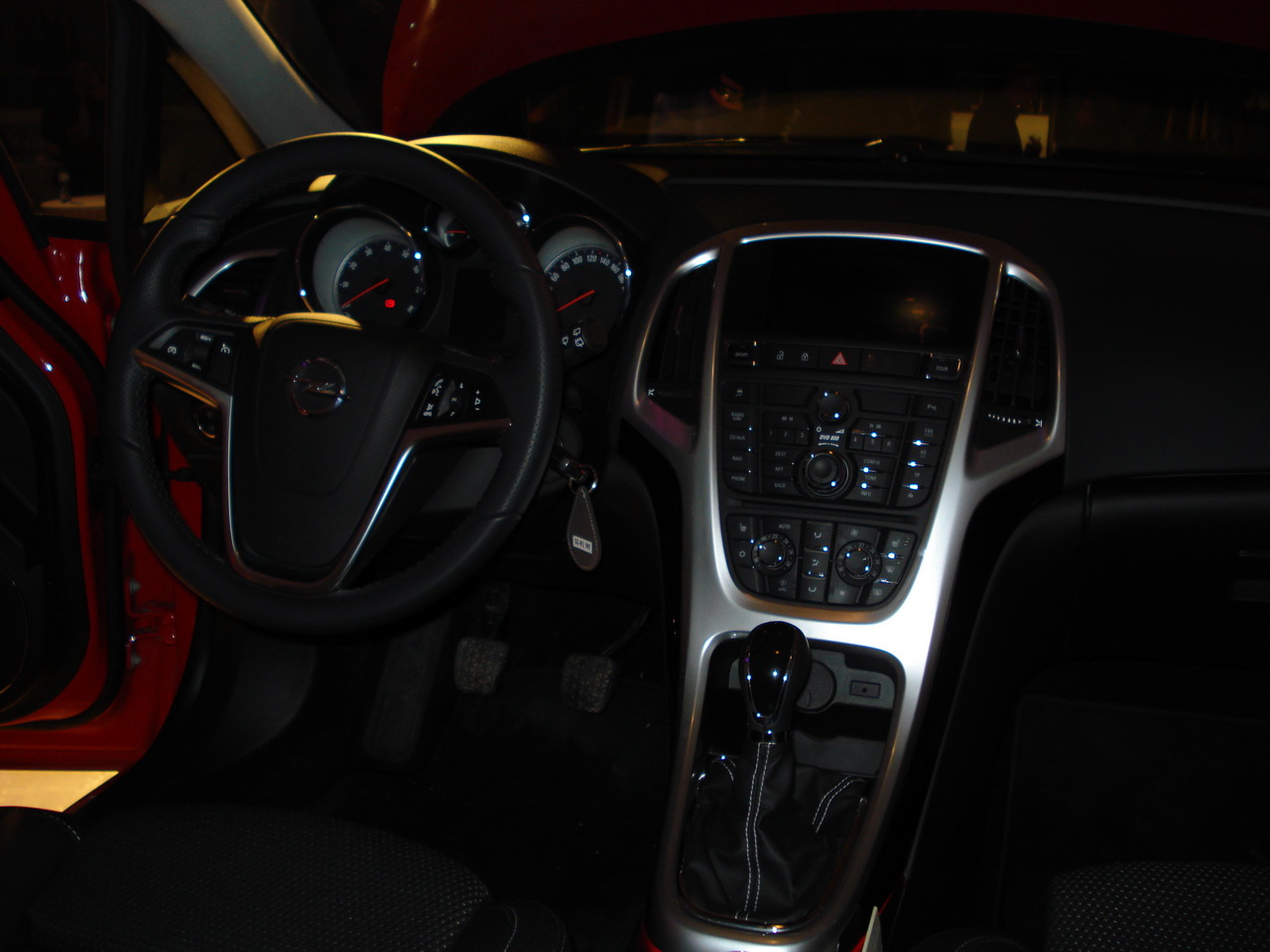 Opel Astra представяне