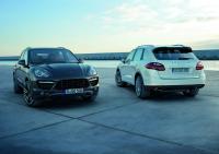 Продажбите на Porsche Cayenne и Panamera се покачват с високи темпове