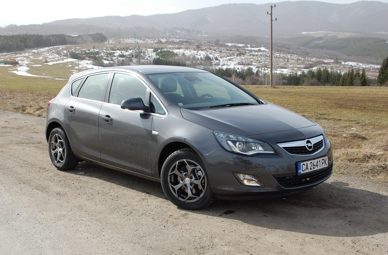 Opel Astra 1.7 CDTI Cosmo (тест драйв)