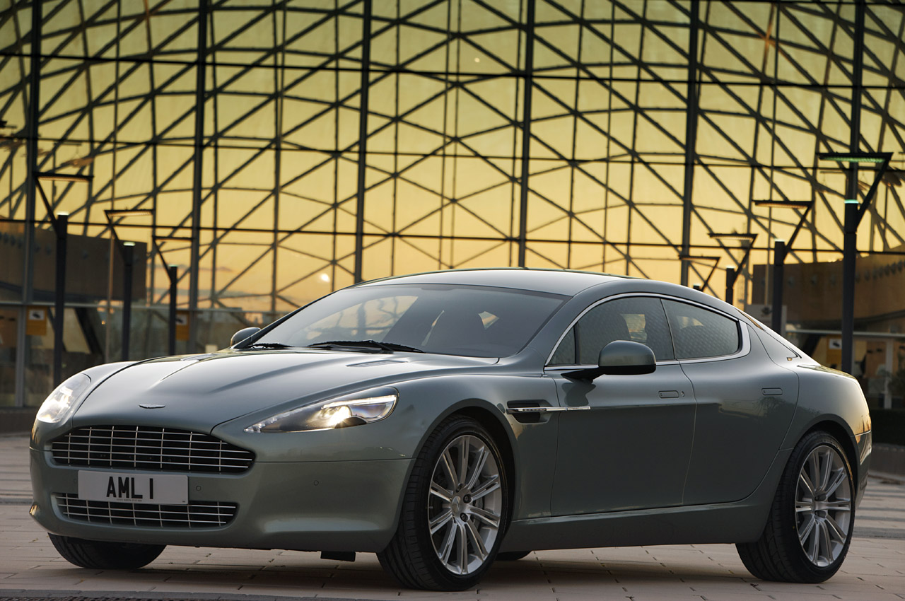 Aston Martin Rapide (Hardly Green)