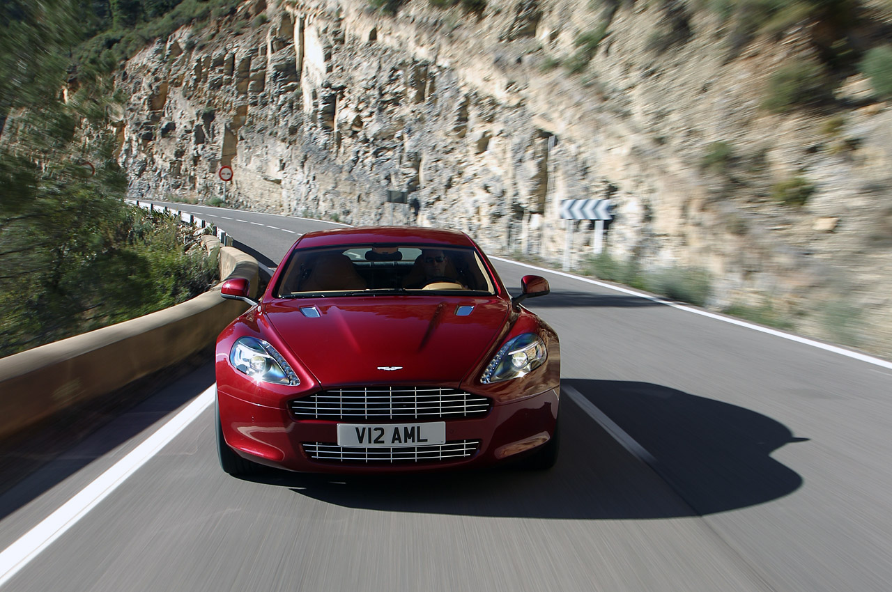 Aston Martin Rapide (Magma Red)