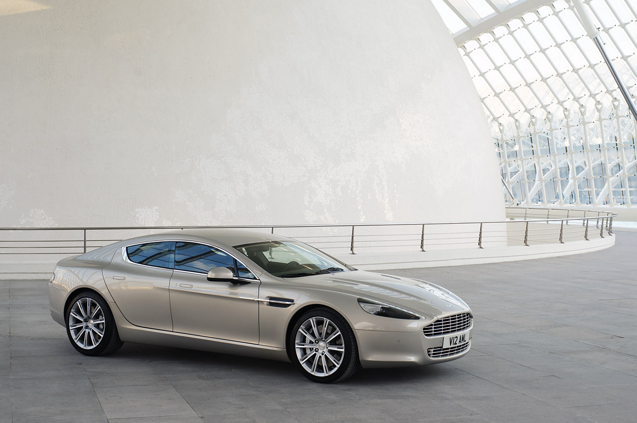 Aston Martin Rapide (Silver Blonde)