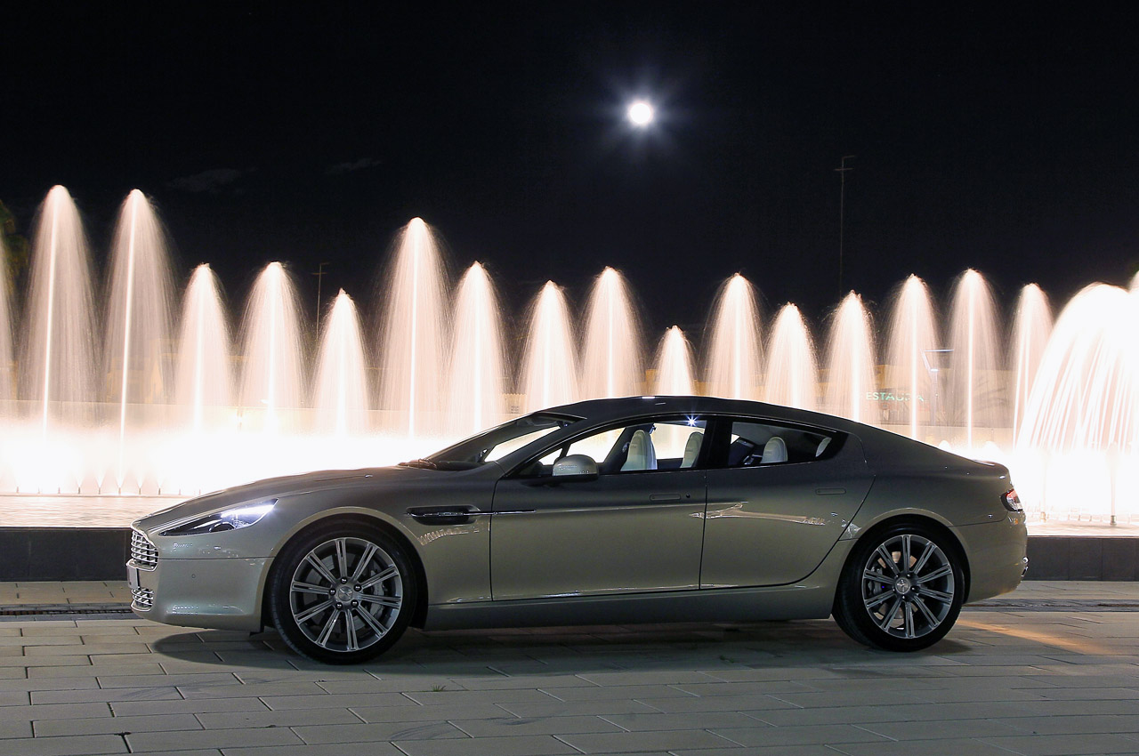 Aston Martin Rapide (Silver Blonde)