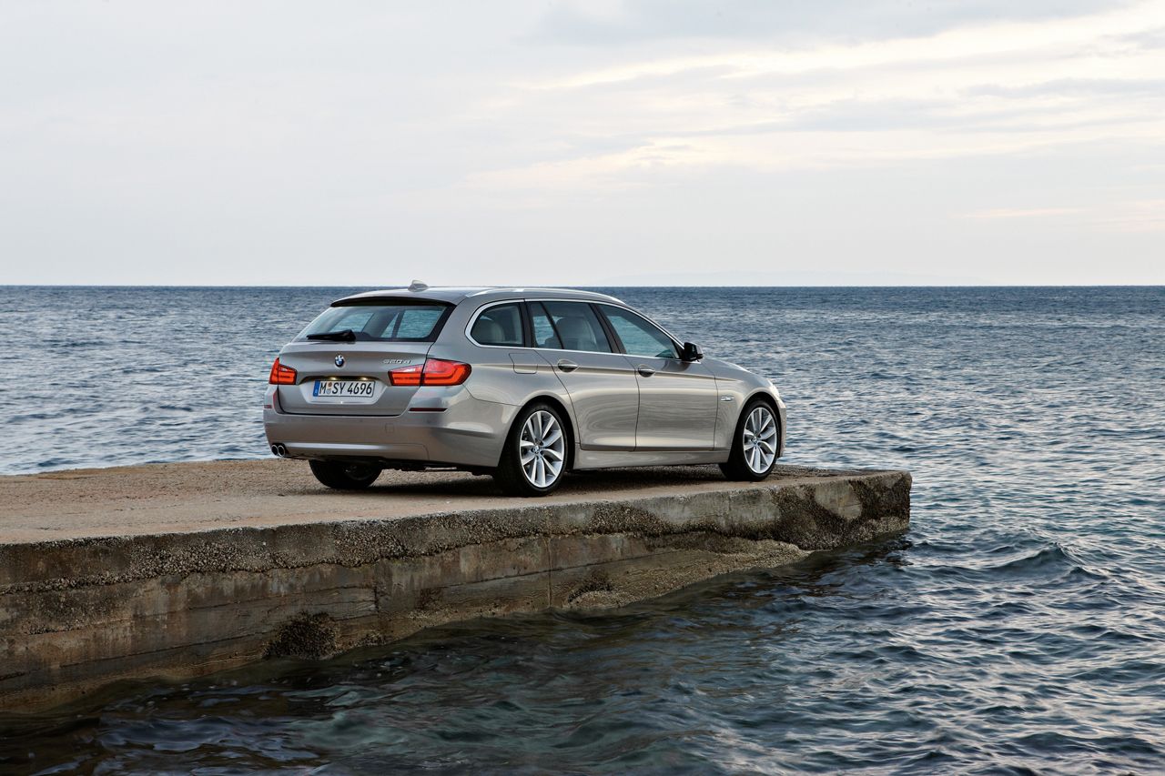 BMW 5-Series Touring 2010