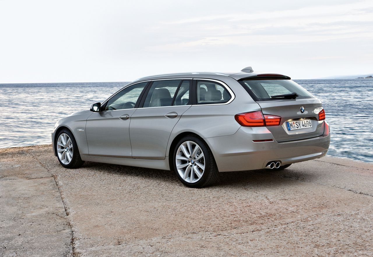 BMW 5-Series Touring 2010