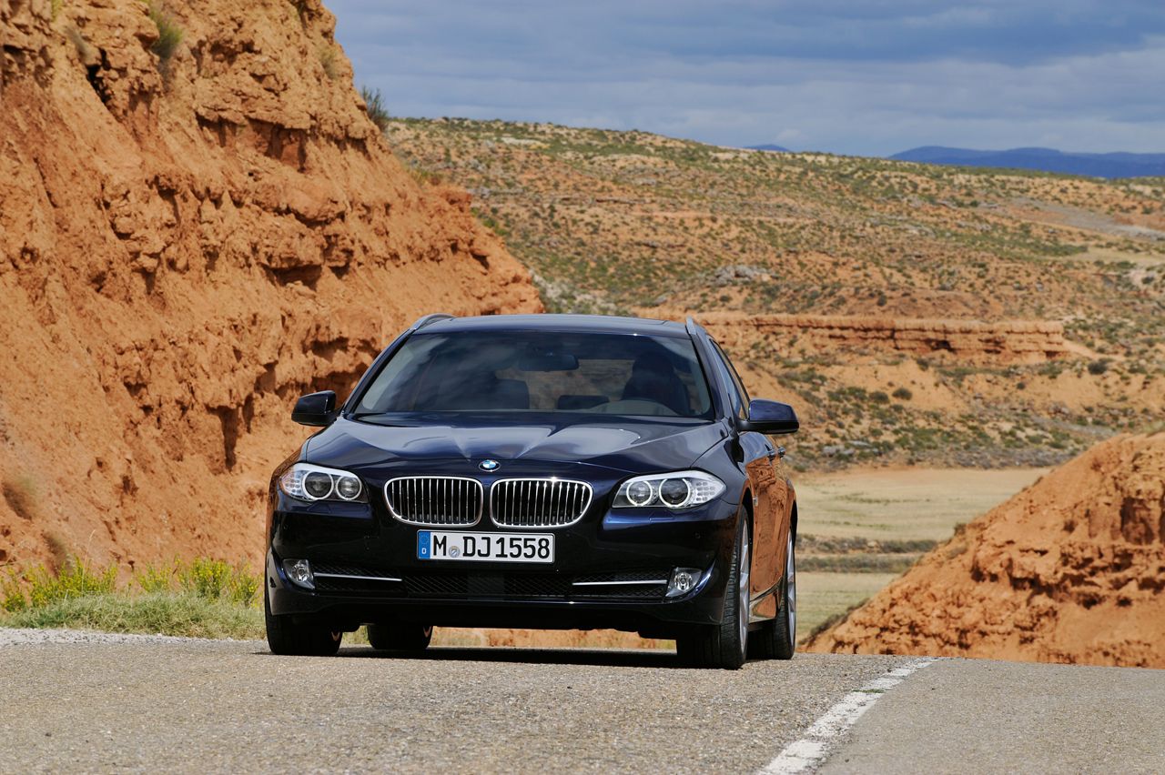 BMW 5-Series Touring 2010