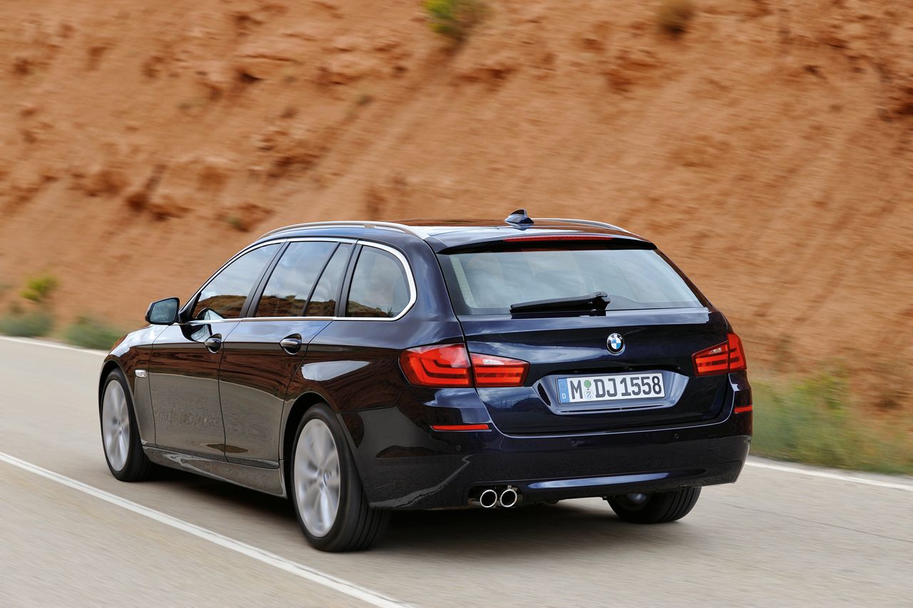 BMW 5-Series Touring 2010