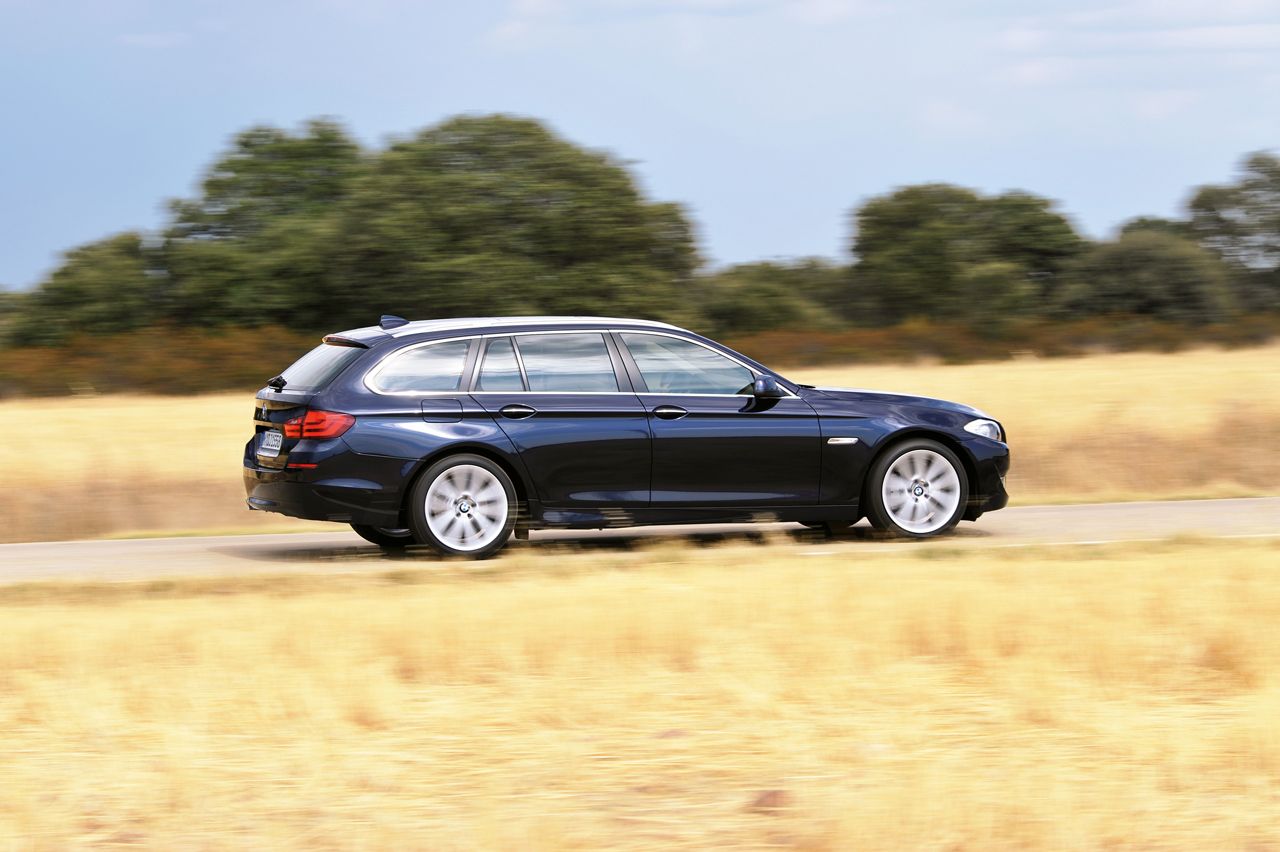 BMW 5-Series Touring 2010