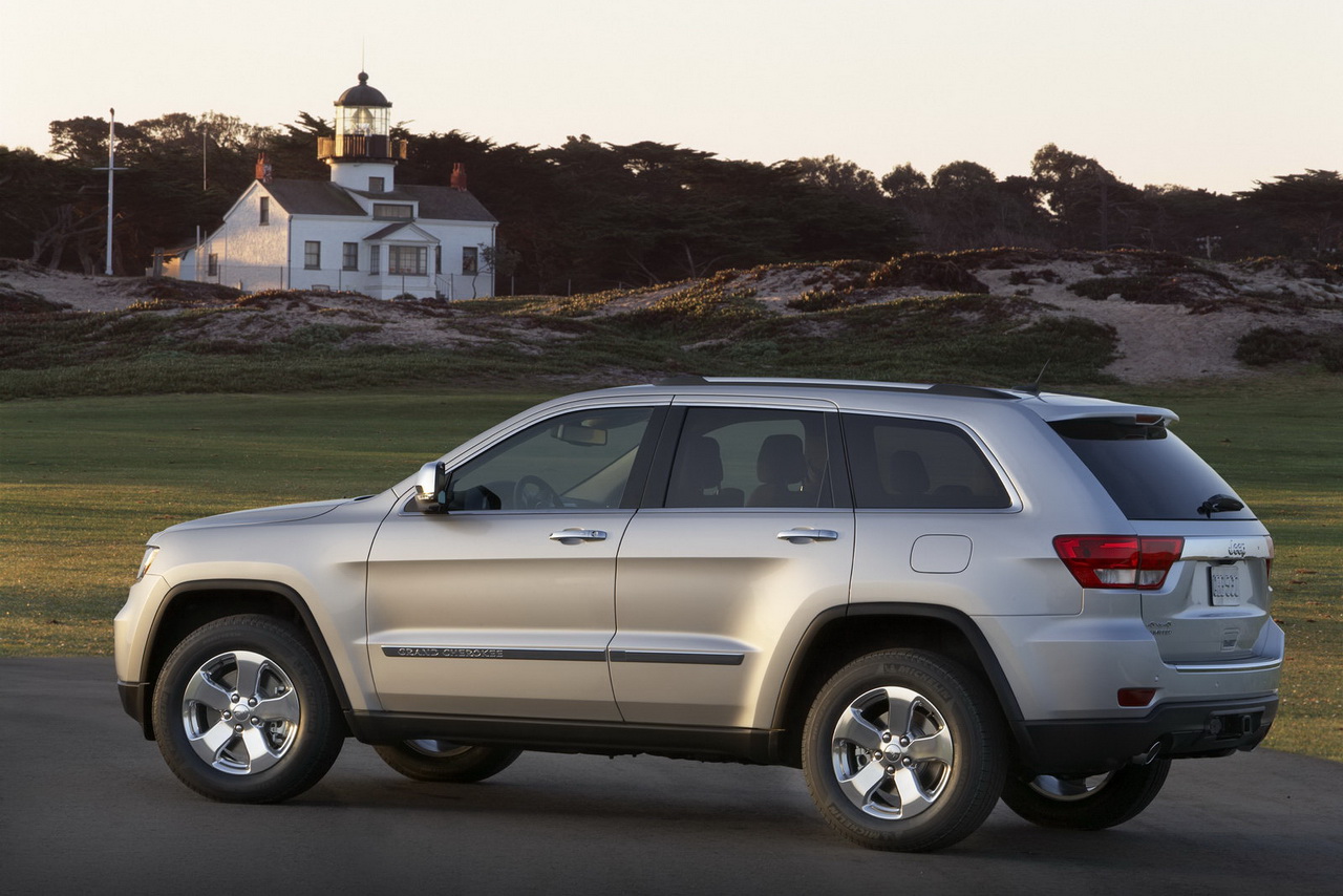 Jeep Grand Cherokee 2011 (нови снимки)