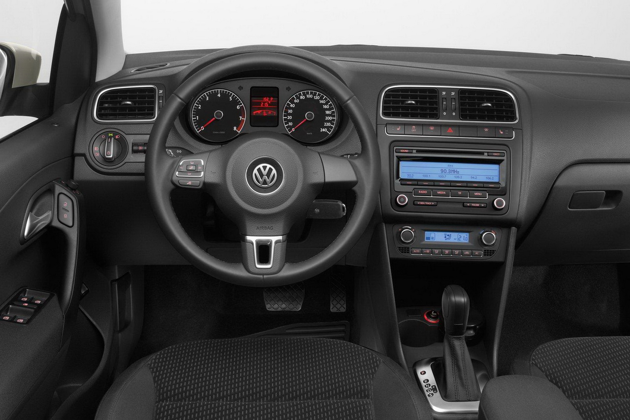 Volkswagen Polo Sedan 2011