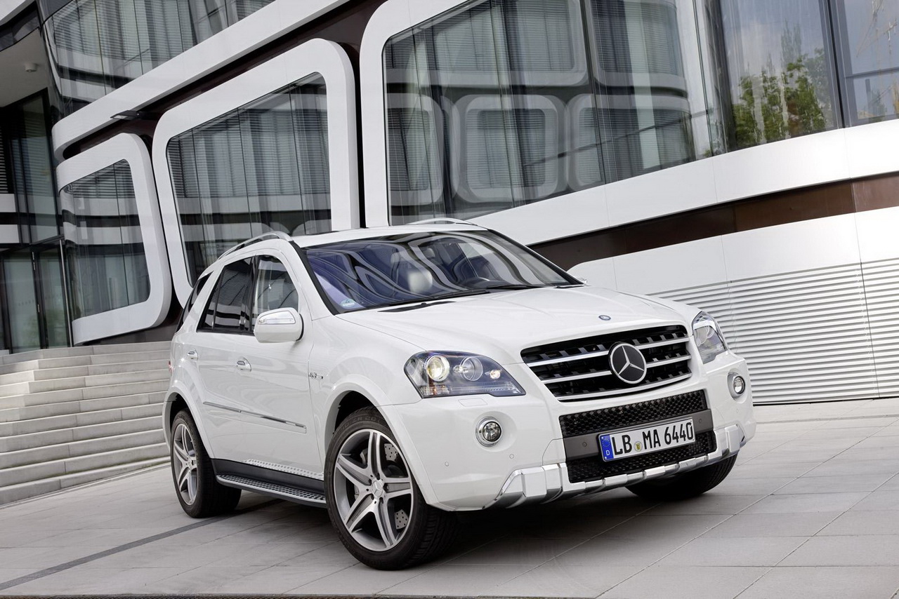 Mercedes ML 63 AMG 2011