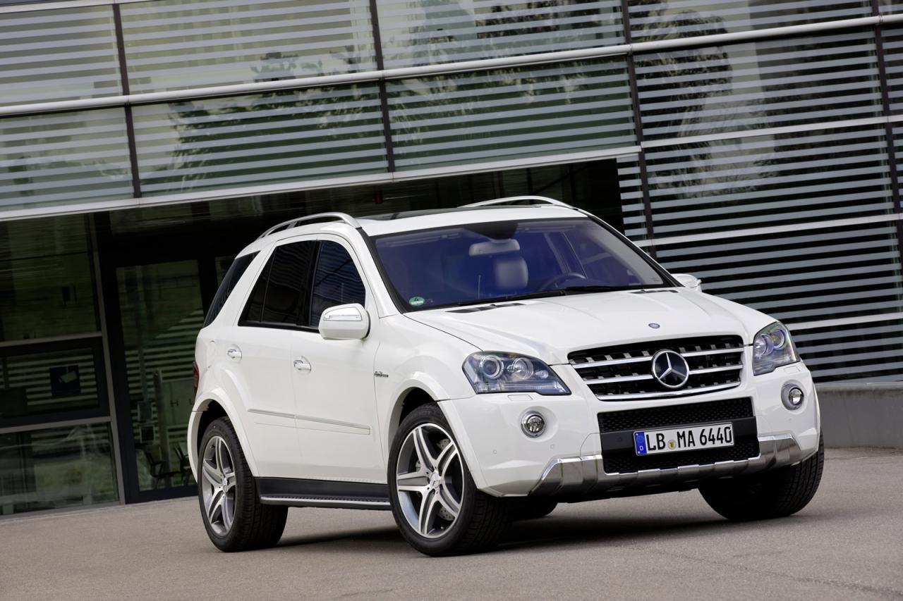 Mercedes ML 63 AMG 2011