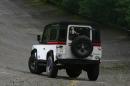 Aznom Land Rover Defender