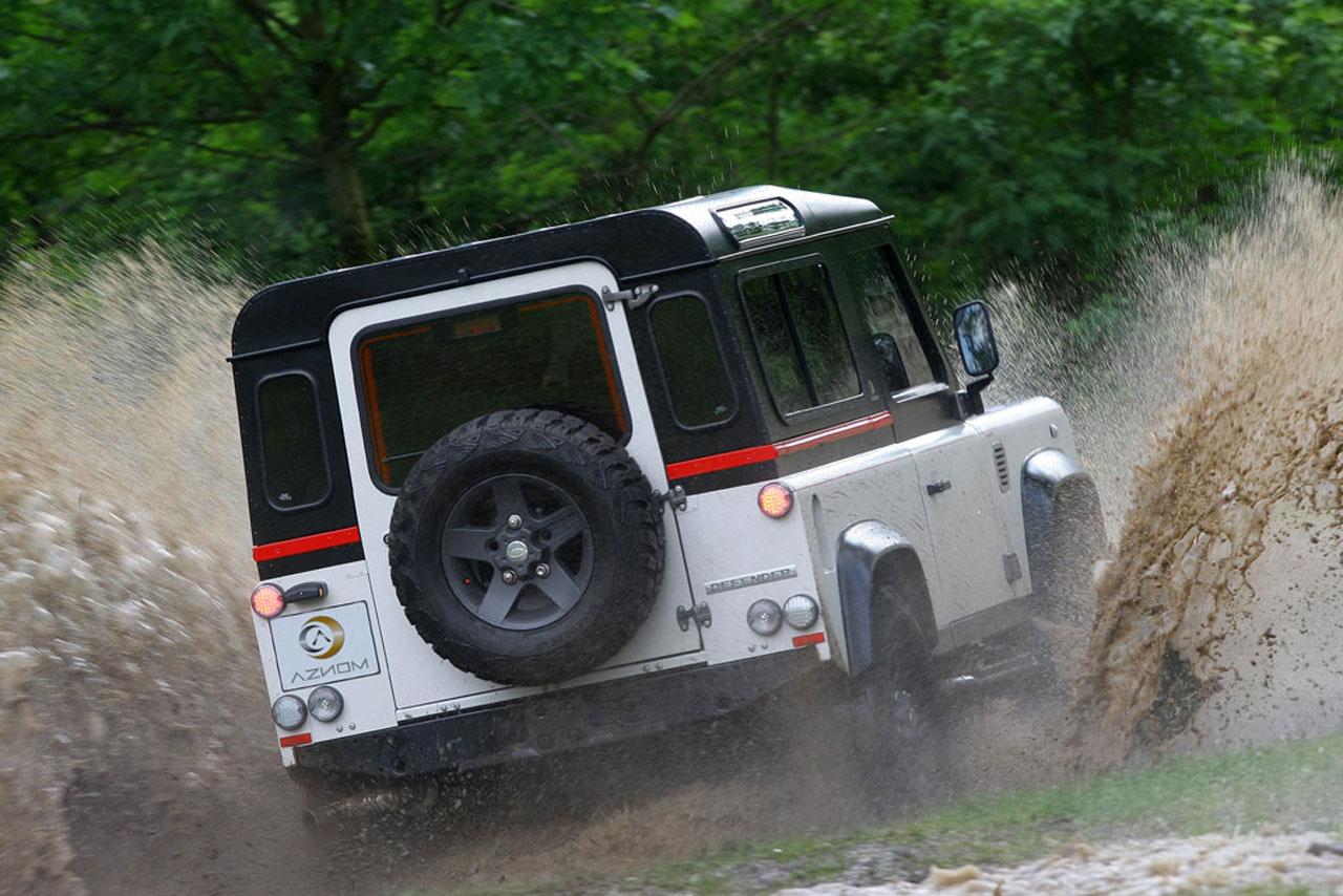 Aznom Land Rover Defender