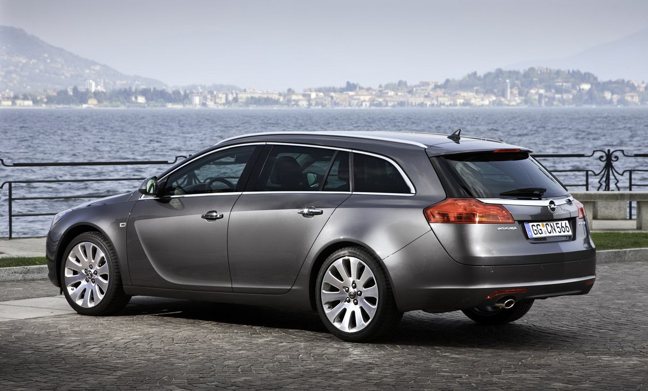 Opel Insignia 2011