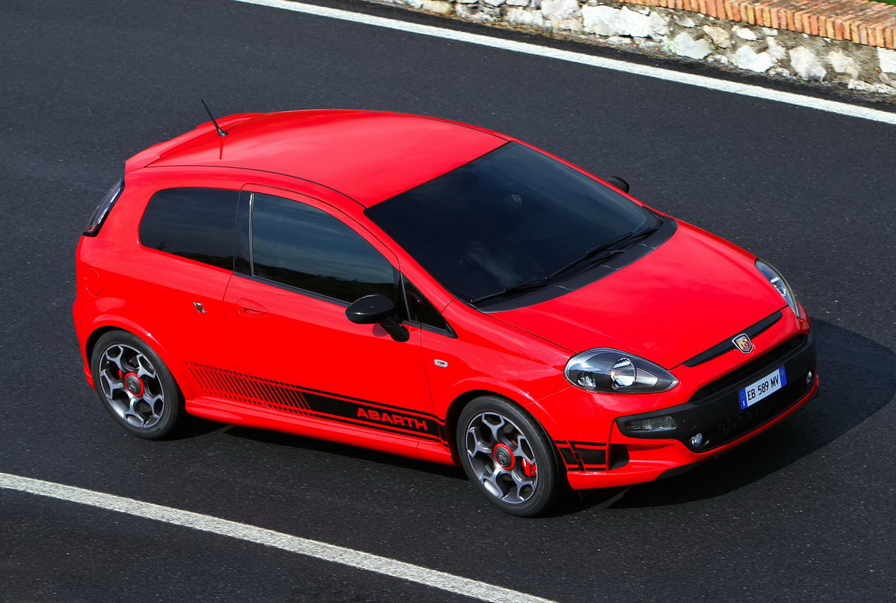 Fiat 500 C и Punto Evo Abarth (нови снимки)