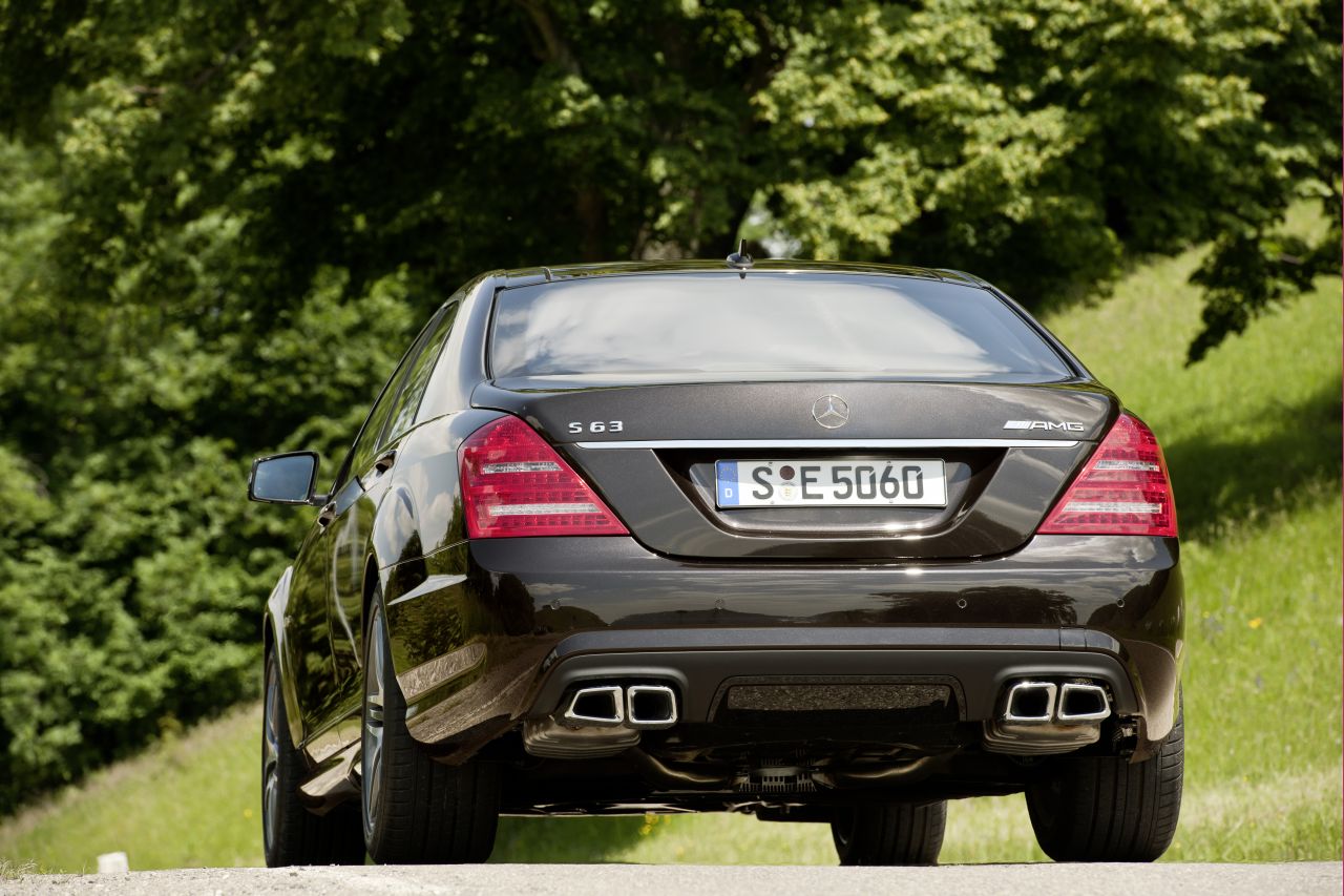 Mercedes S 63 AMG 2011