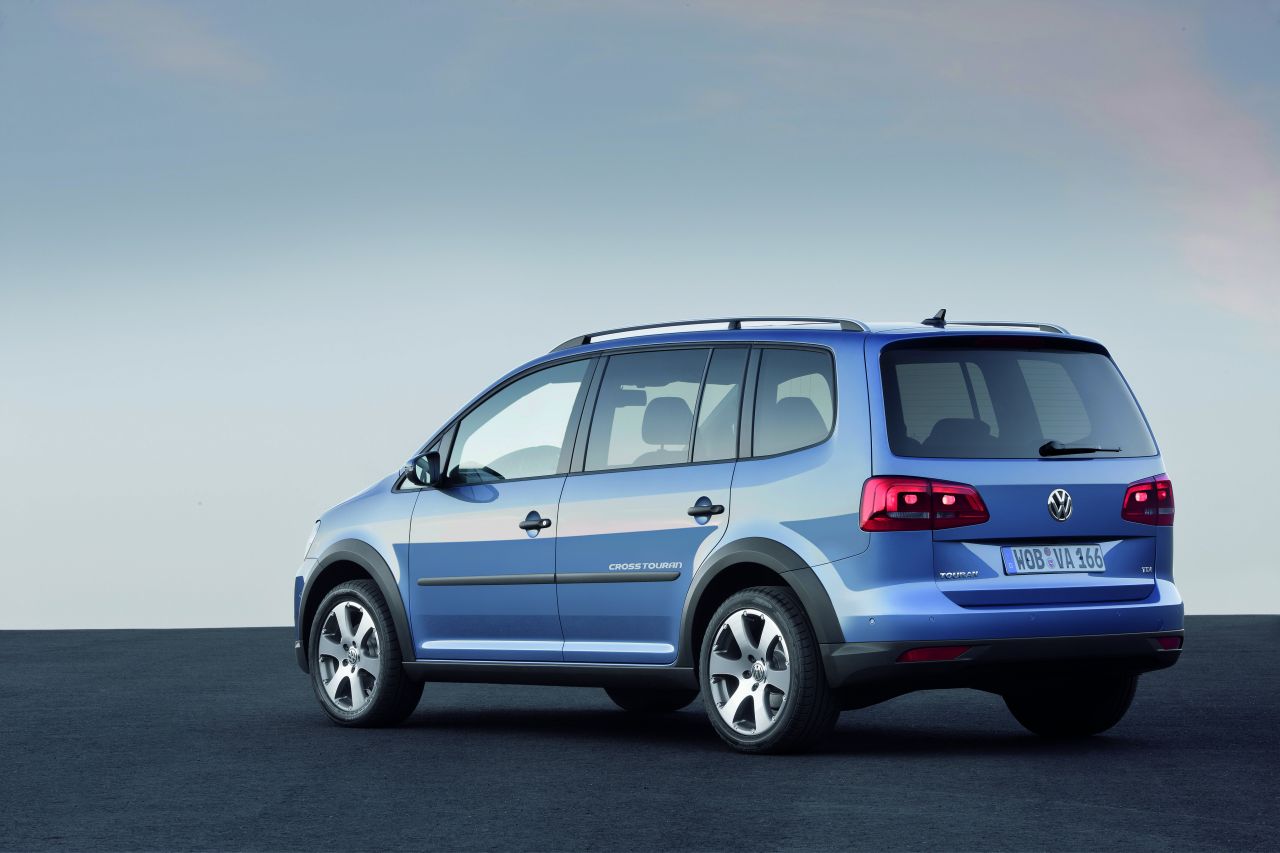 Volkswagen CrossTouran 2011