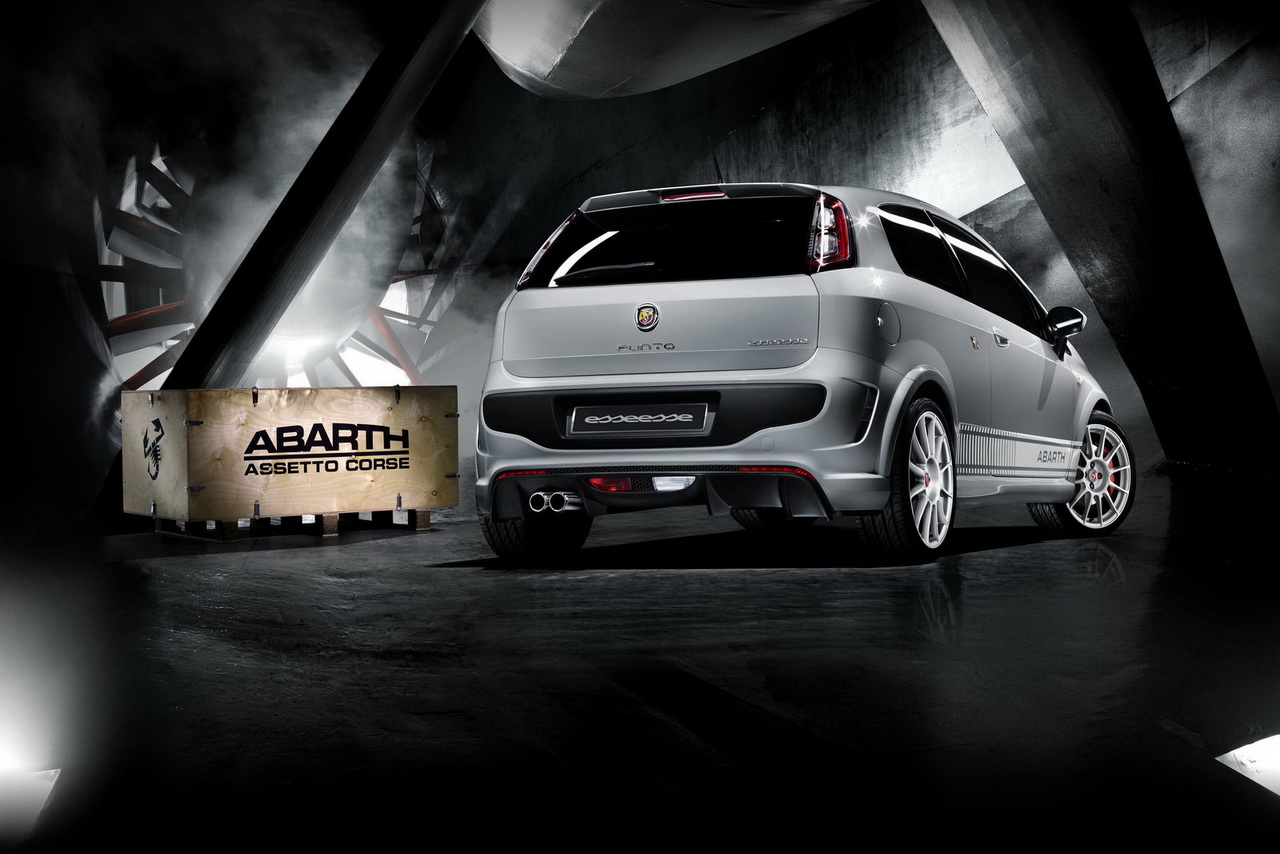 Abarth 500C SS и Abarth Punto Evo SS