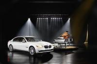 BMW 7-Series променя тоновете