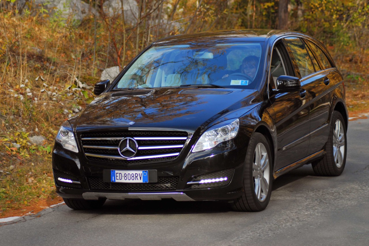 Mercedes R-Class 2011 (нови снимки)