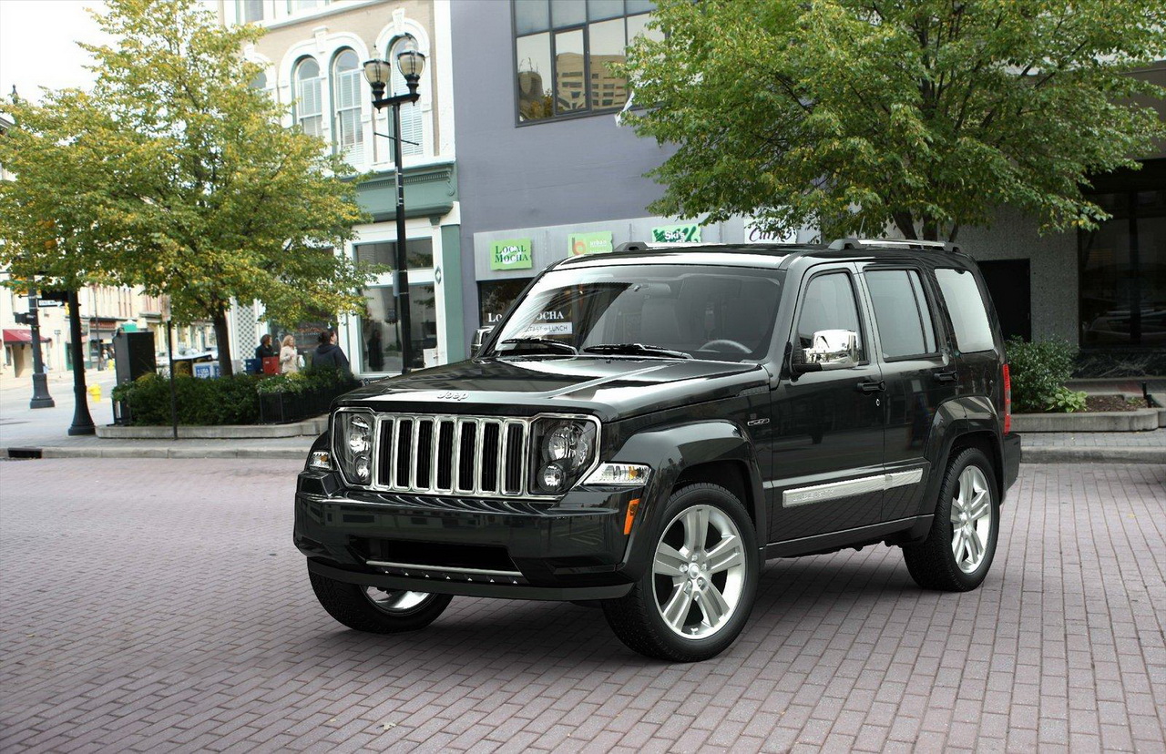 Jeep Grand Cherokee Overland Summit и Jeep Liberty Jet