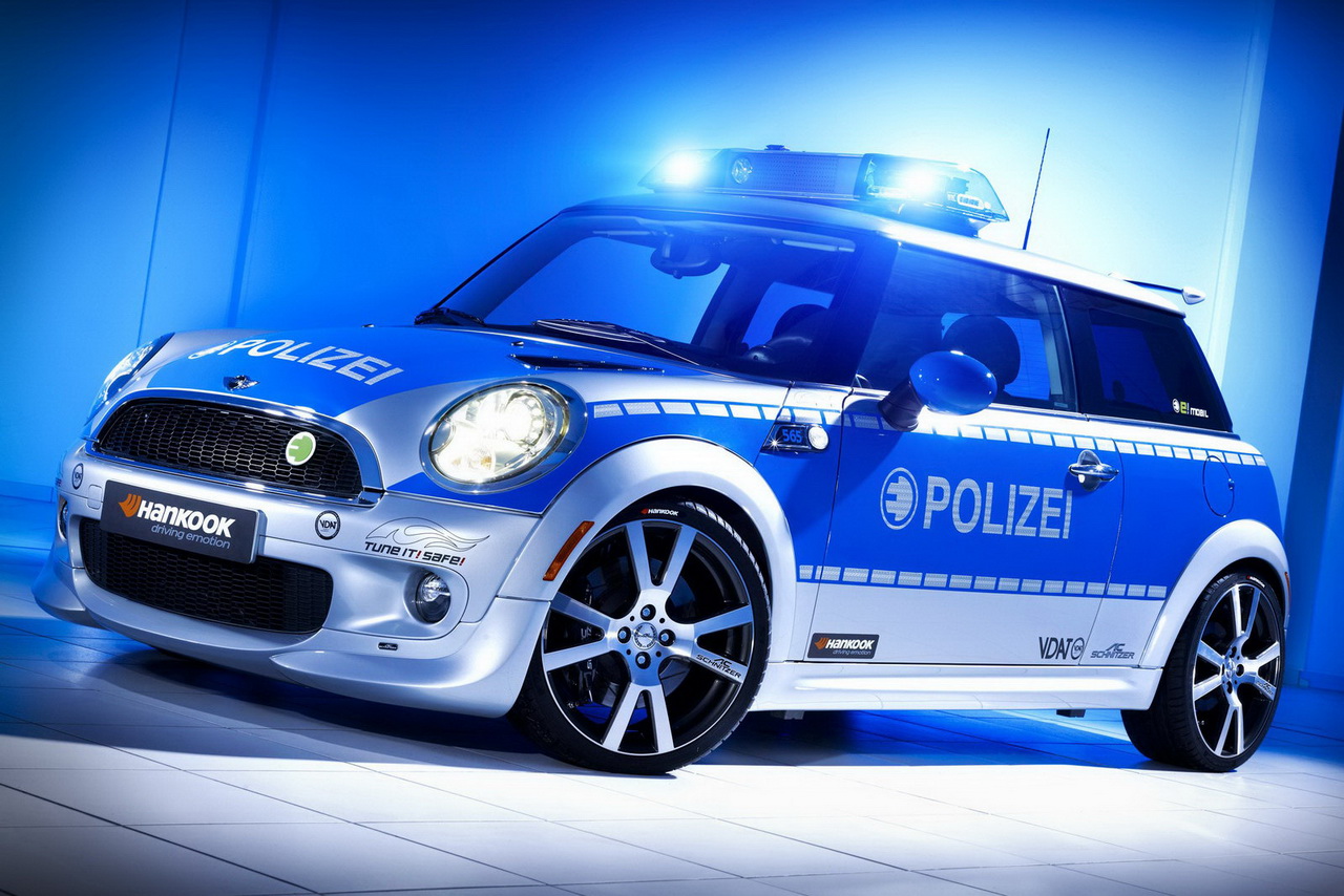 Полицейски Mini E от AC Schnitzer
