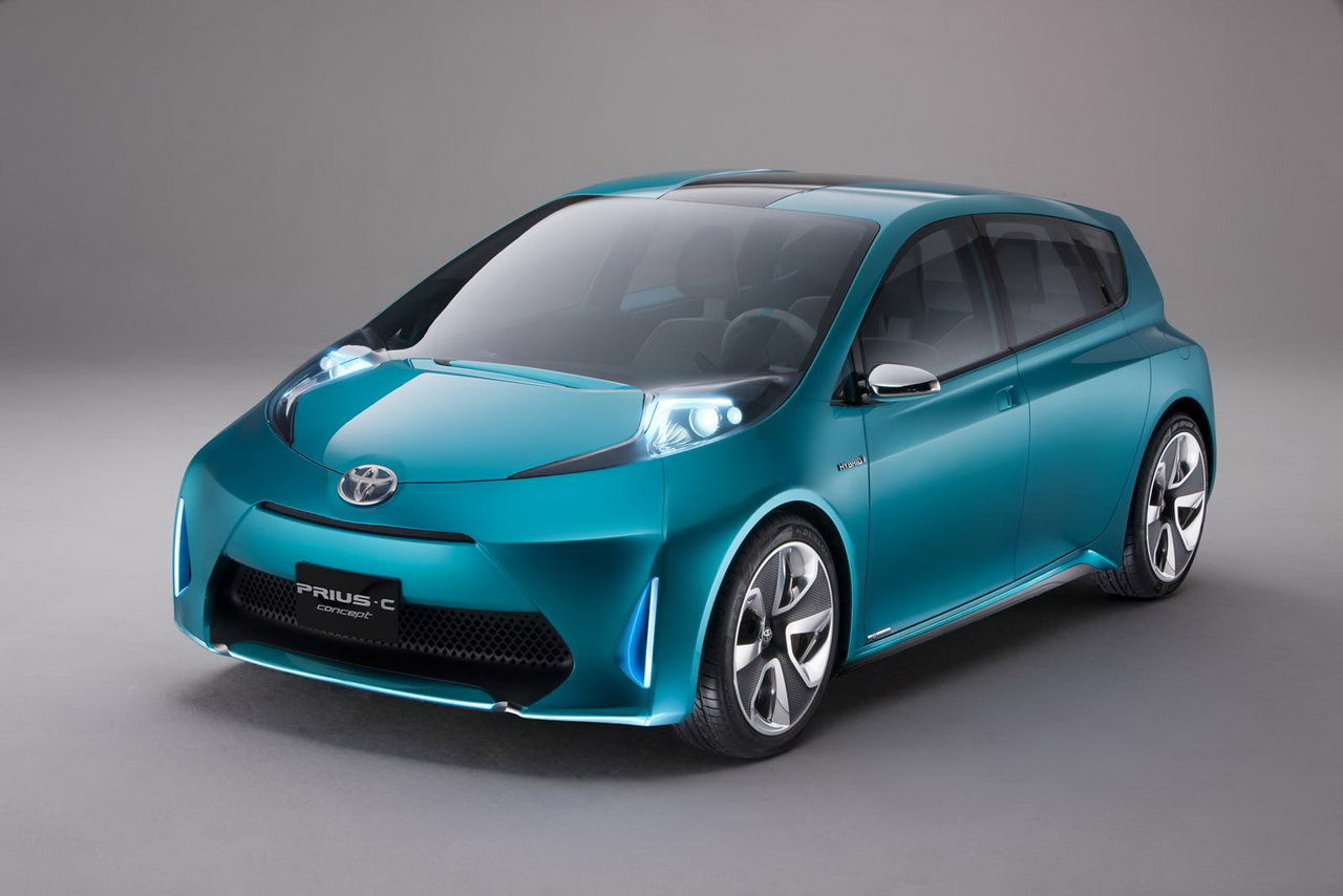 Toyota Prius c Concept и Prius v