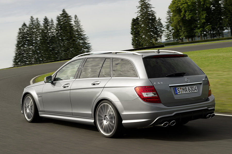 Mercedes C 63 AMG 2011