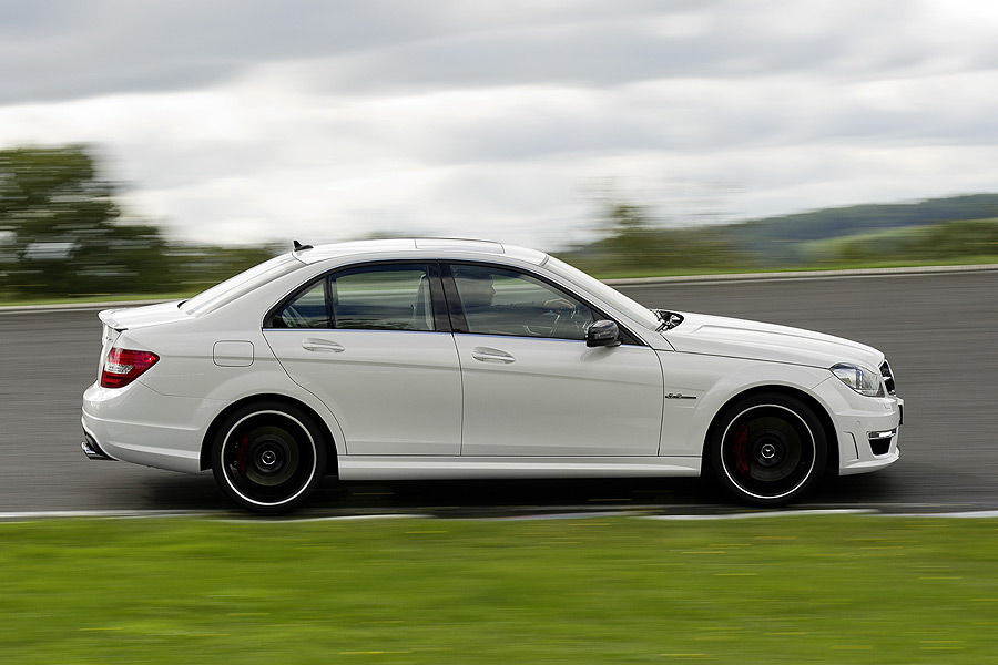 Mercedes C 63 AMG 2011