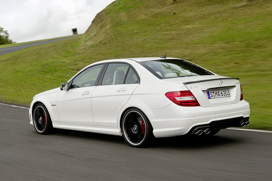 Mercedes C 63 AMG 2011