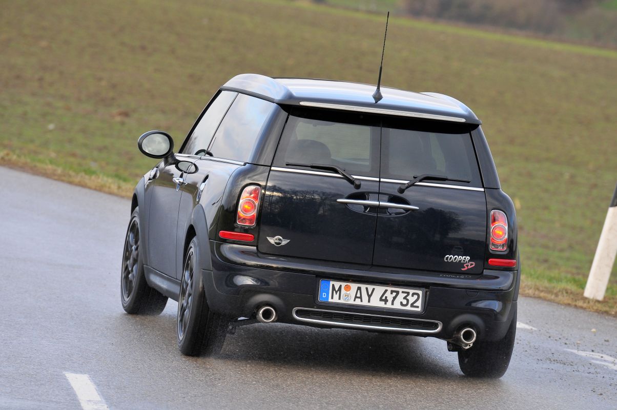 Mini Clubman Hampton и Mini Cooper JCW 2011