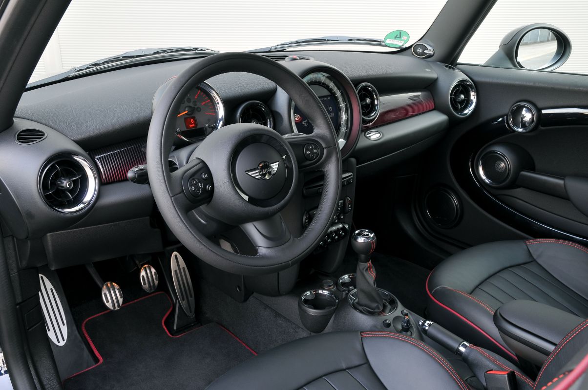 Mini Clubman Hampton и Mini Cooper JCW 2011