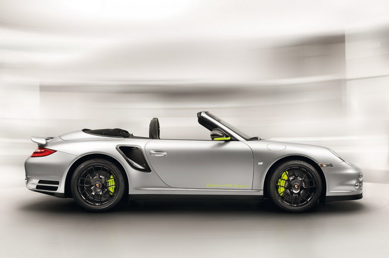 Porsche 911 Turbo S Edition 918 Spyder